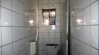 Bathroom 3+ - 35 square meters of property in Driehoek