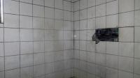 Bathroom 3+ - 35 square meters of property in Driehoek