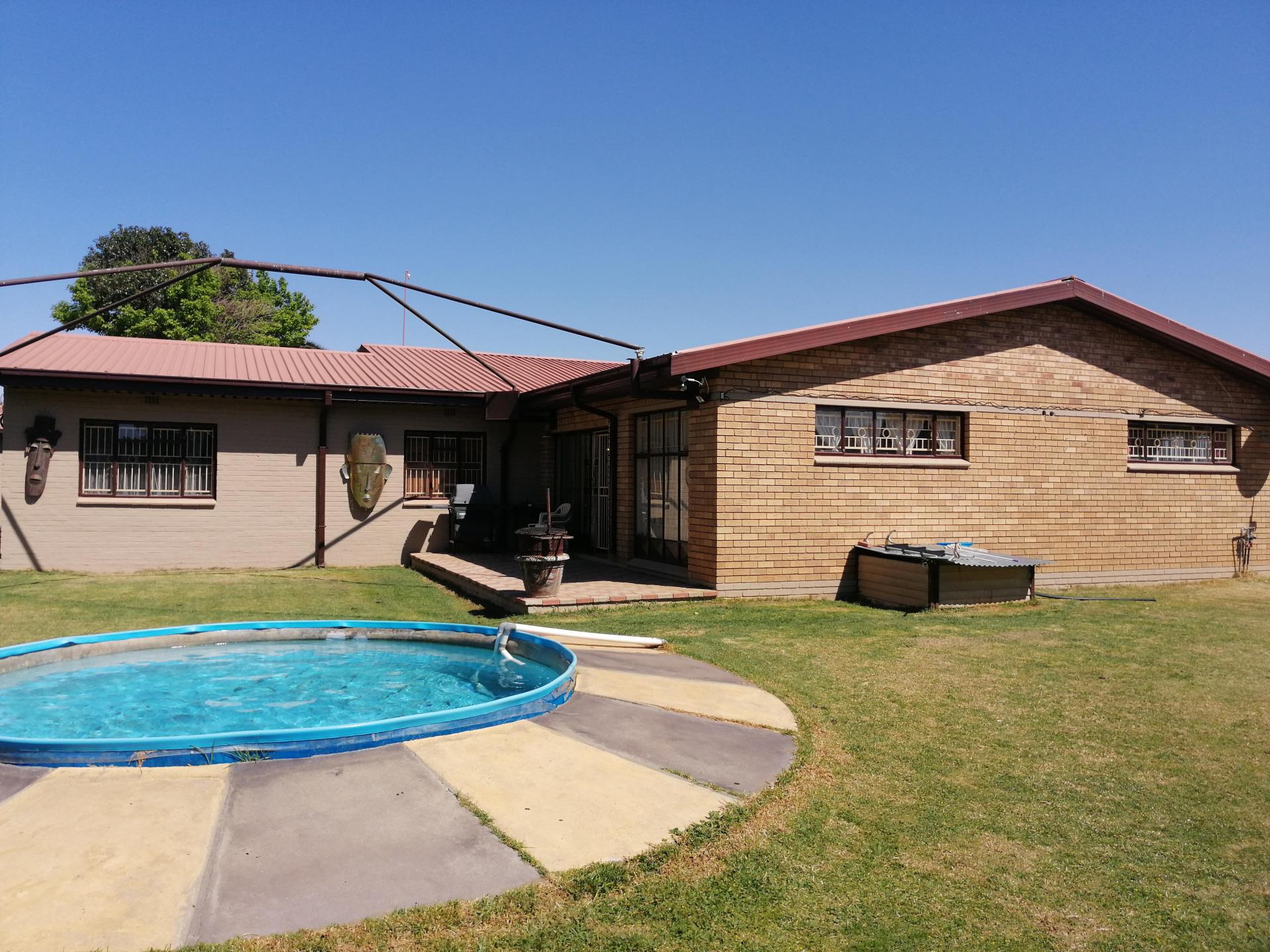 Backyard of property in Leeudoringstad