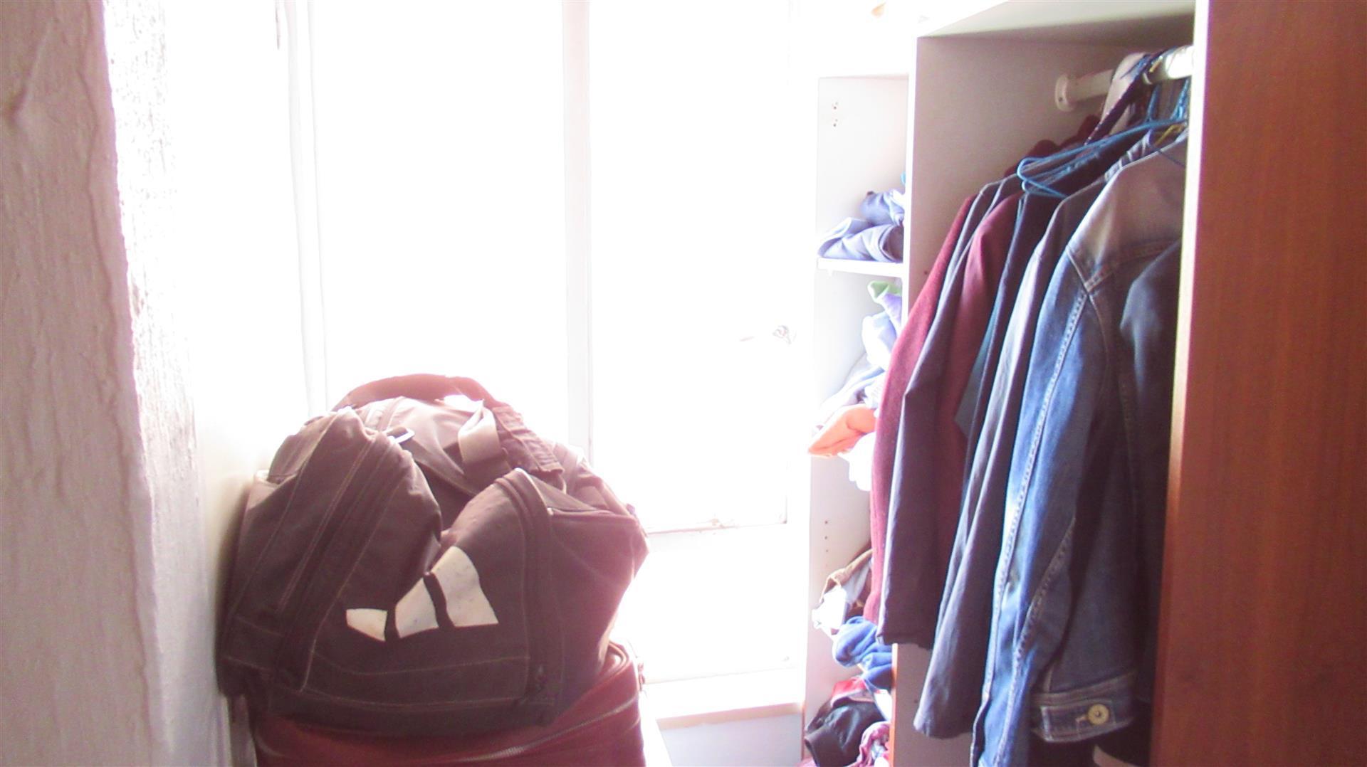 Bathroom 1 - 8 square meters of property in Johannesburg Central