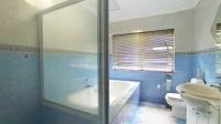 Main Bathroom - 10 square meters of property in Kosmos Ridge