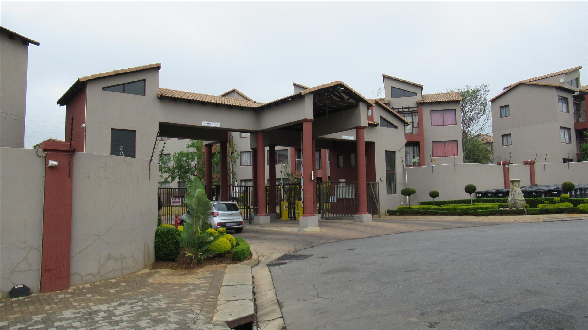 Front View of property in Roodepoort