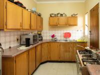 Kitchen - 17 square meters of property in Roodia