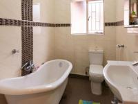Bathroom 1 - 6 square meters of property in Roodia