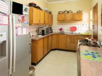 Kitchen - 17 square meters of property in Roodia