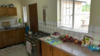 Kitchen - 17 square meters of property in Roodia