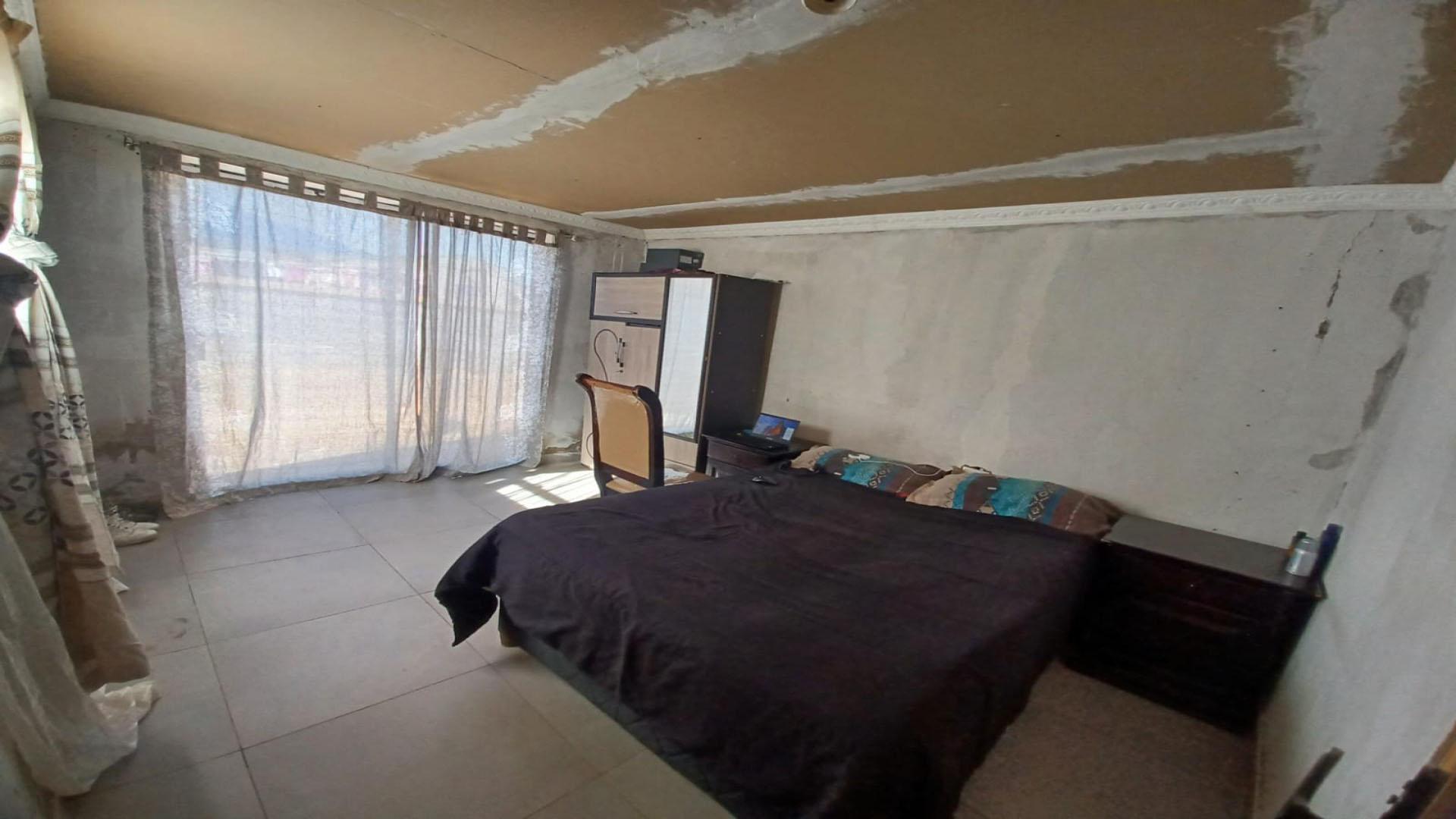 Bed Room 3 of property in Poortje