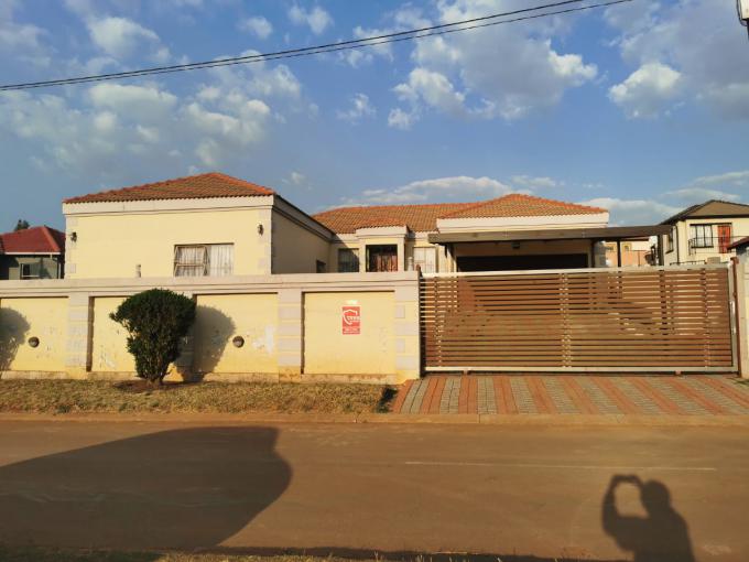 3 Bedroom House for Sale For Sale in Clayville MR407374