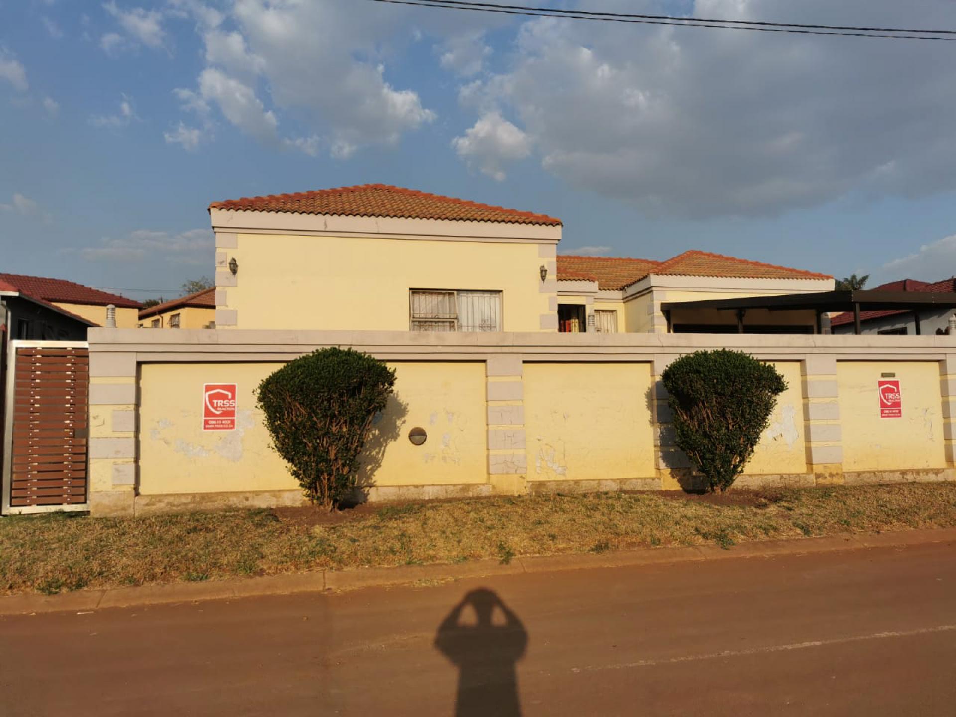 3 Bedroom House for Sale For Sale in Clayville MR407374