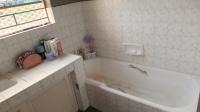Bathroom 1 - 12 square meters of property in South Crest
