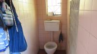 Staff Bathroom - 5 square meters of property in South Crest