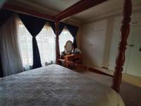 Main Bedroom - 20 square meters of property in South Crest