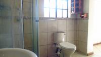 Bathroom 2 - 10 square meters of property in Heidelberg - GP