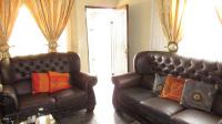 Lounges - 15 square meters of property in Meadowlands