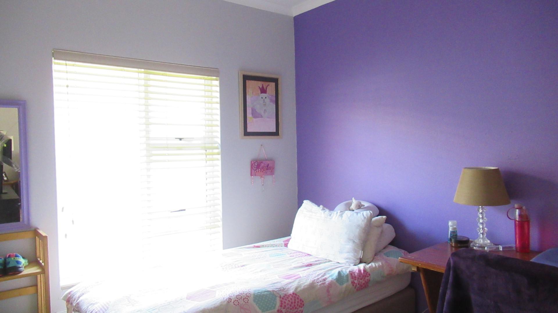 Bed Room 2 - 9 square meters of property in Blancheville