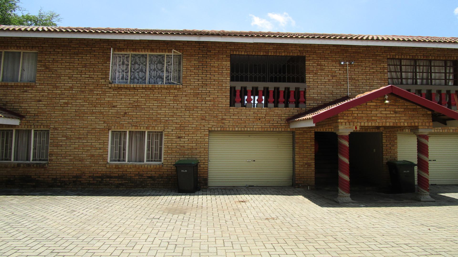 Front View of property in Rustenburg