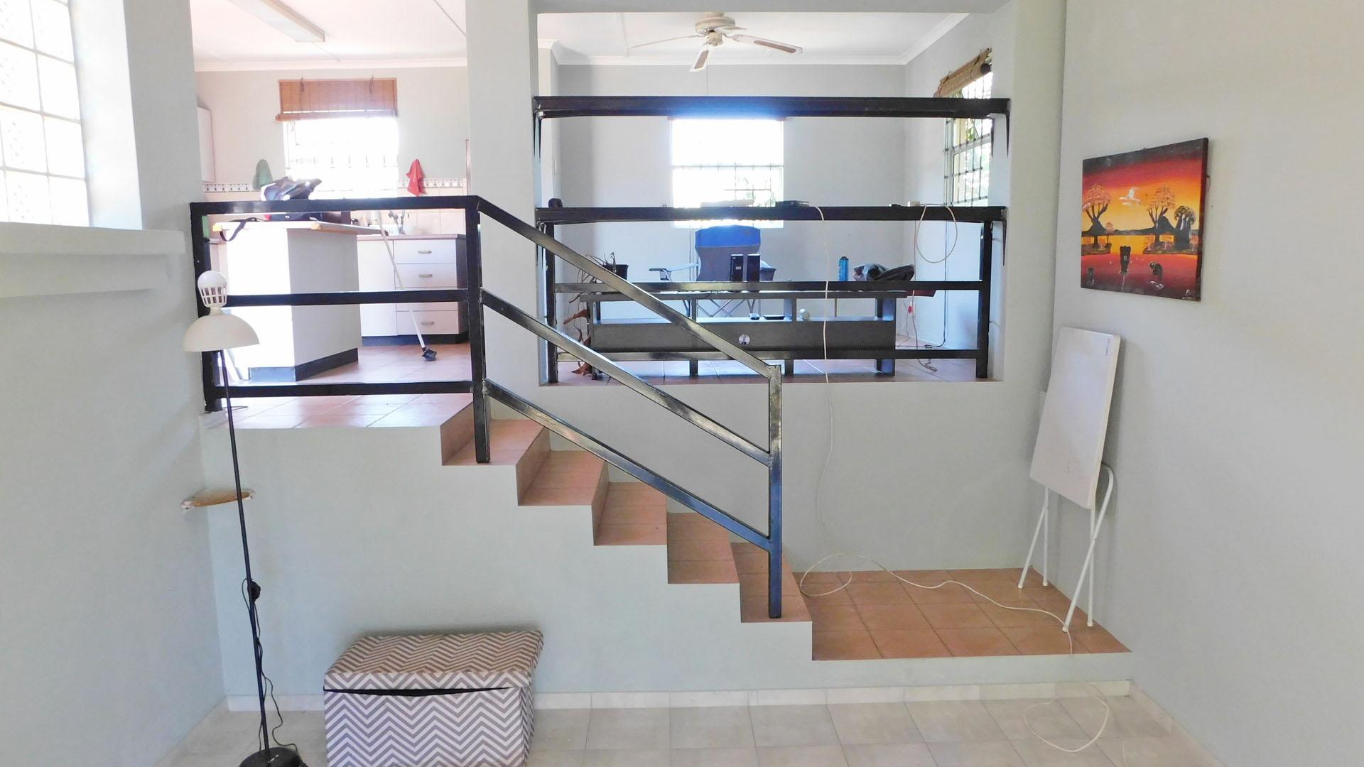 Lounges - 58 square meters of property in Bluff