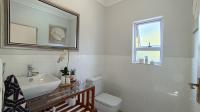 Guest Toilet - 4 square meters of property in Ballitoville