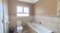 Main Bathroom - 8 square meters of property in Ballitoville
