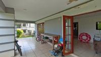 Patio - 35 square meters of property in Ballitoville