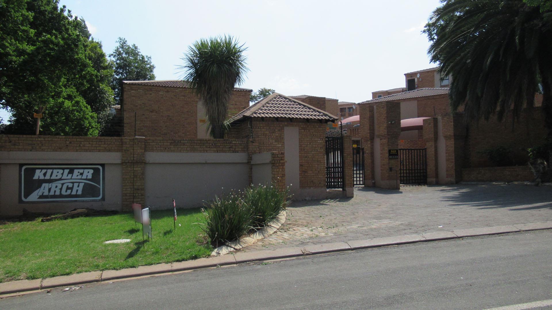 Front View of property in Kibler Park