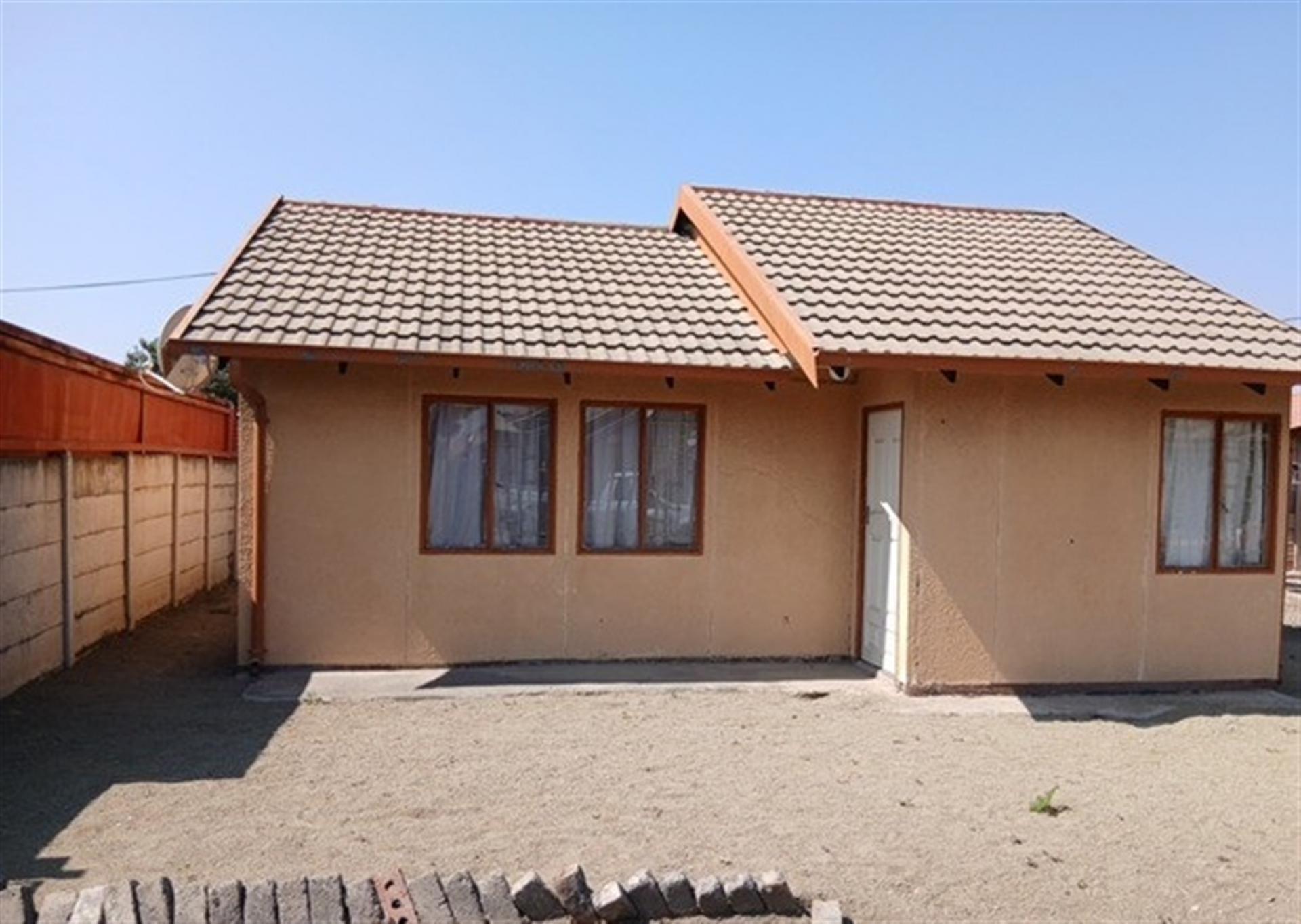 Front View of property in Boitekong