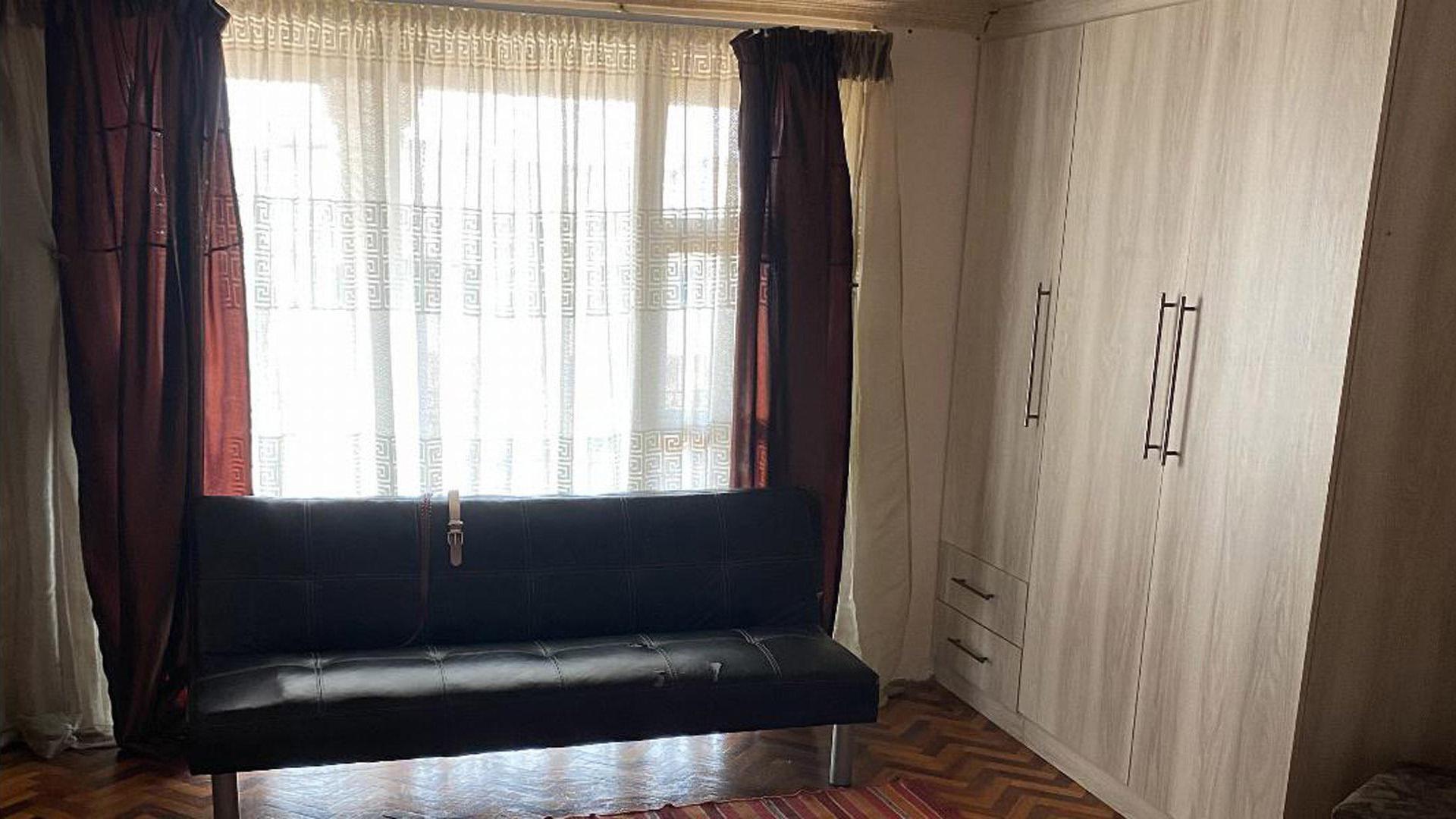 Bed Room 2 of property in Ibhayi (Zwide)