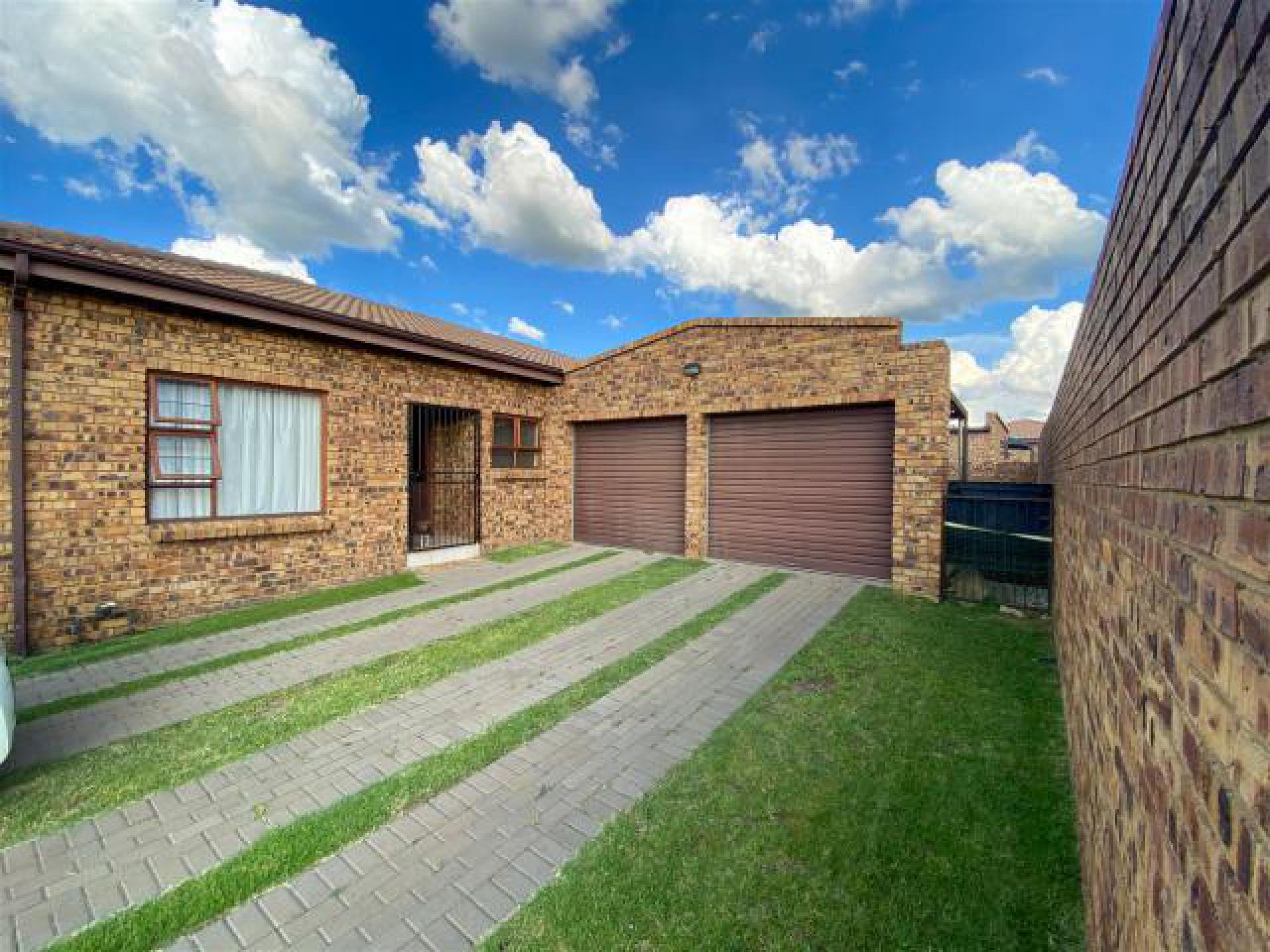 Front View of property in Kriel