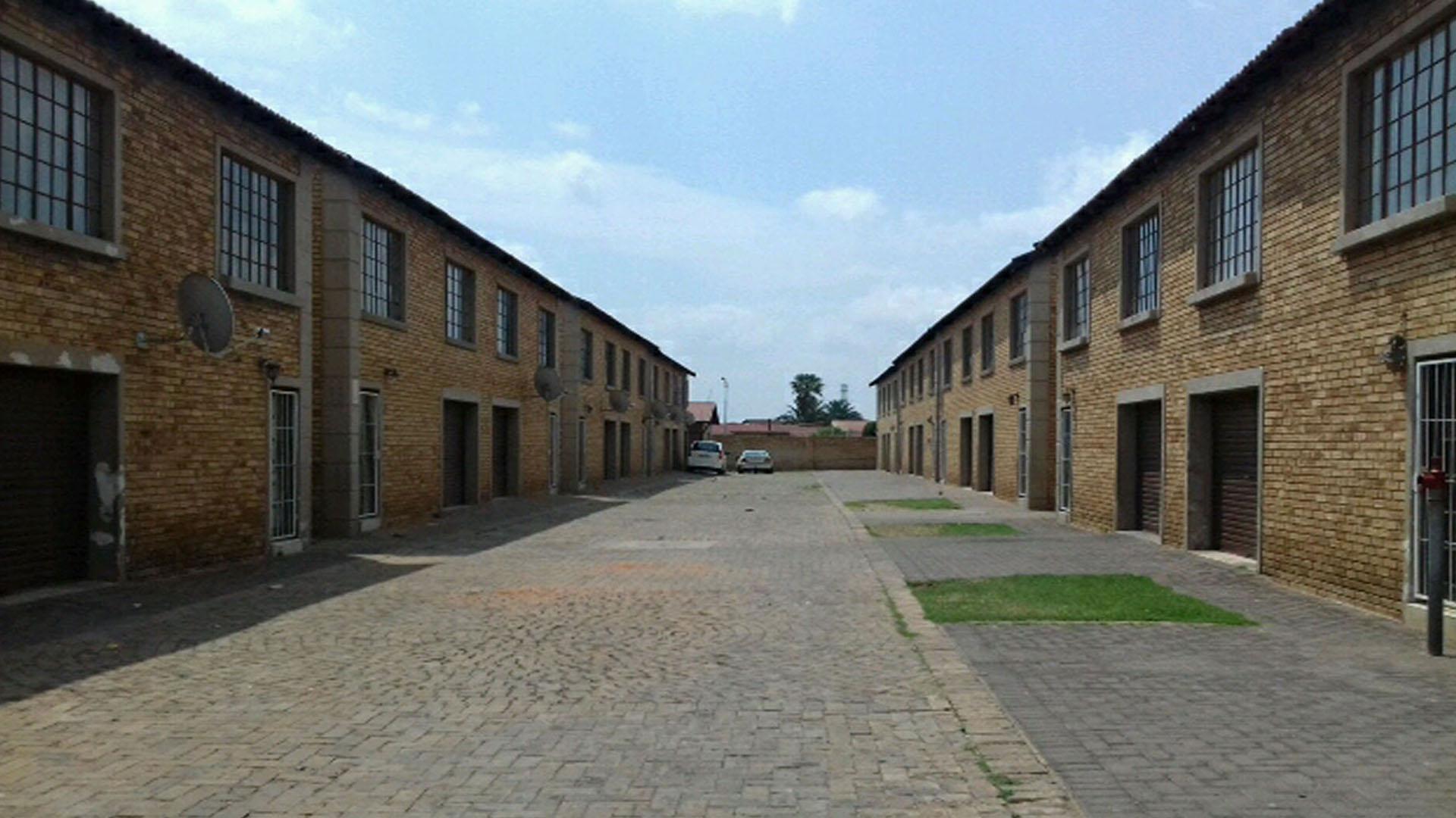 Front View of property in Randfontein