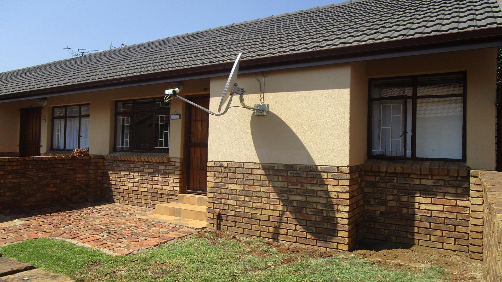 Front View of property in Kempton Park