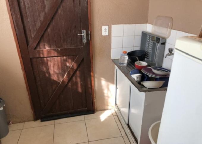 FNB SIE Sale In Execution 2 Bedroom House for Sale in Rosslyn - MR410850