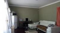 Lounges - 26 square meters of property in Blairgowrie