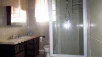 Main Bathroom - 8 square meters of property in Bedford Gardens