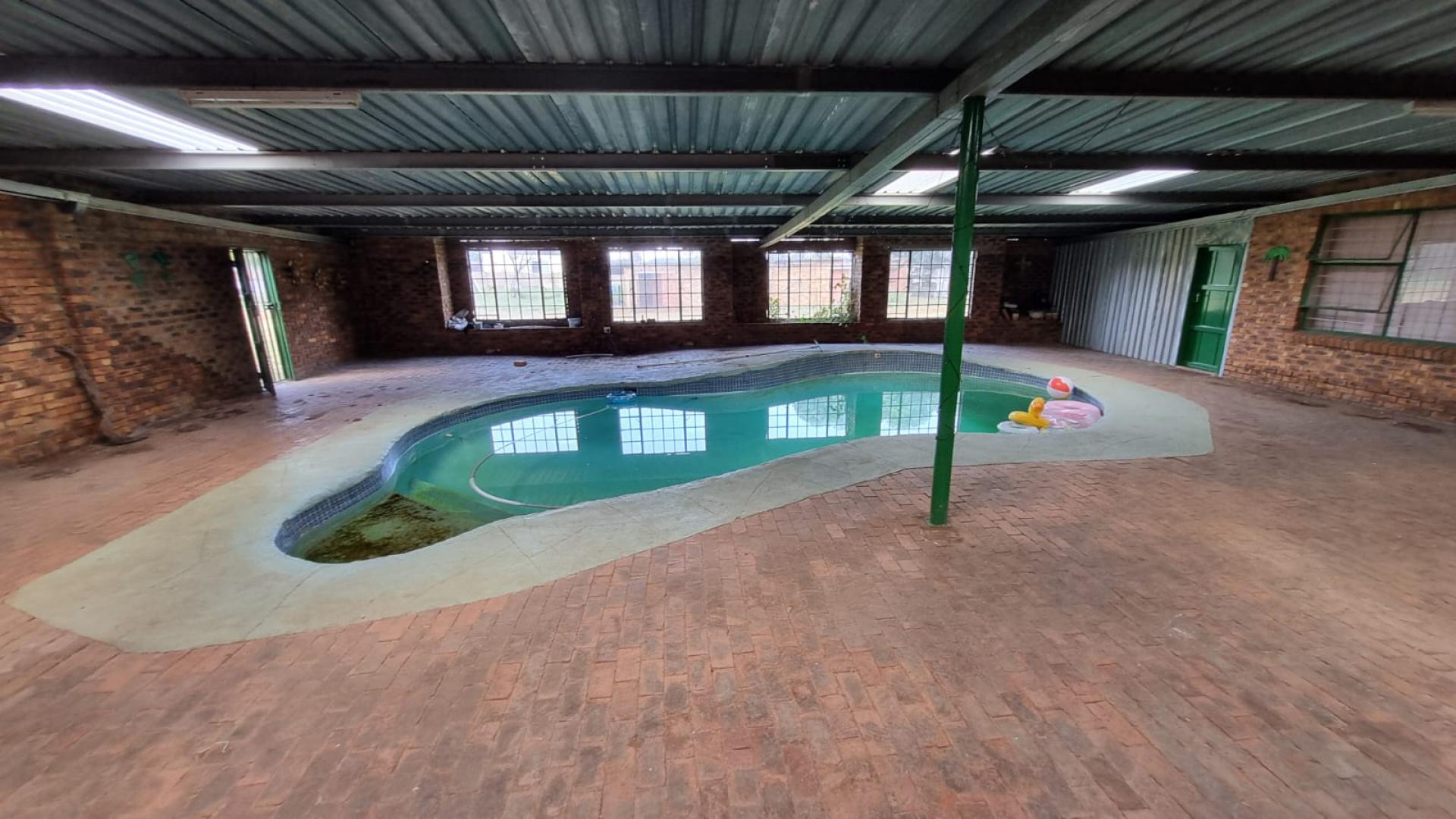 Entertainment of property in Delmas