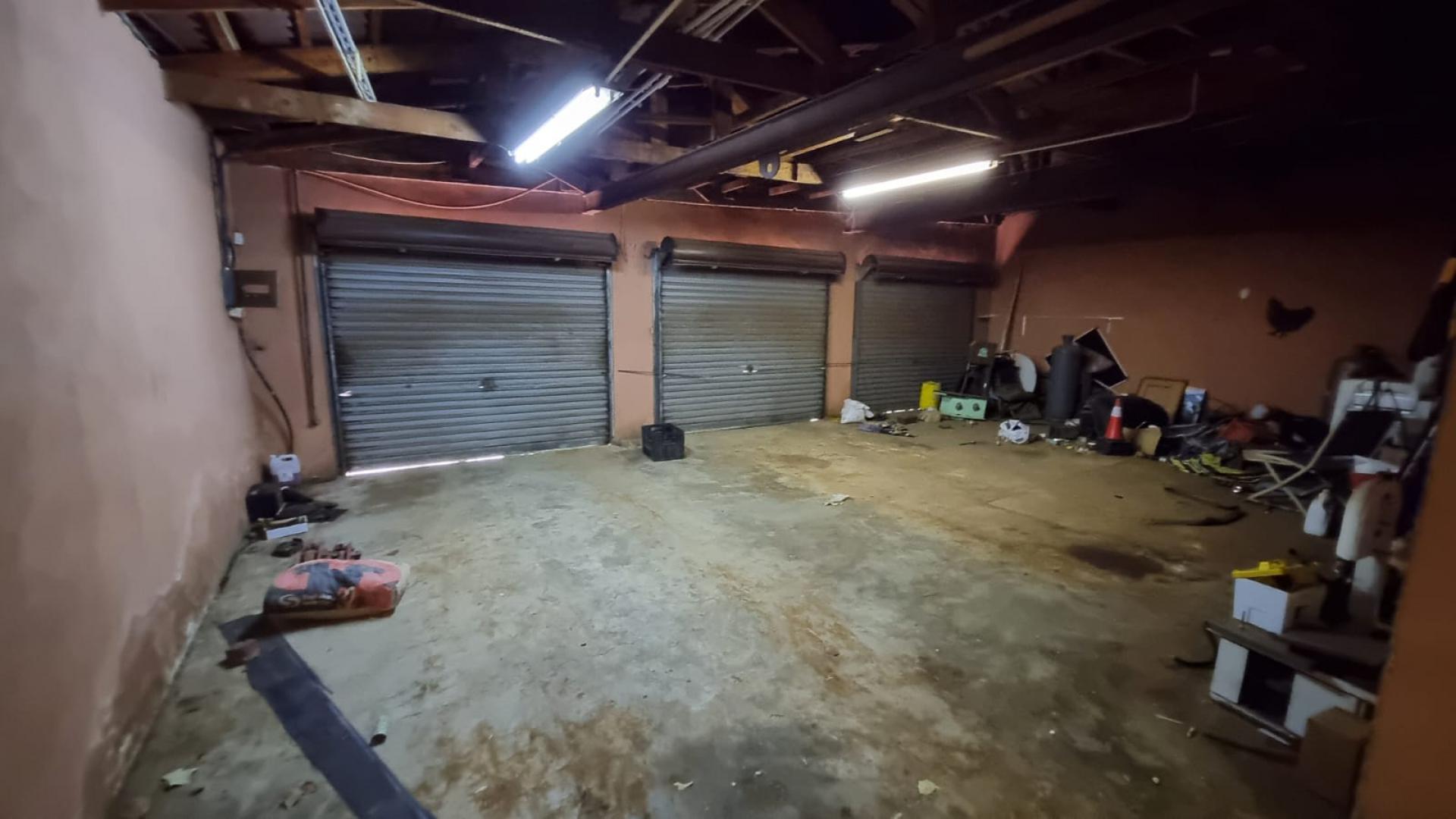 Spaces of property in Delmas