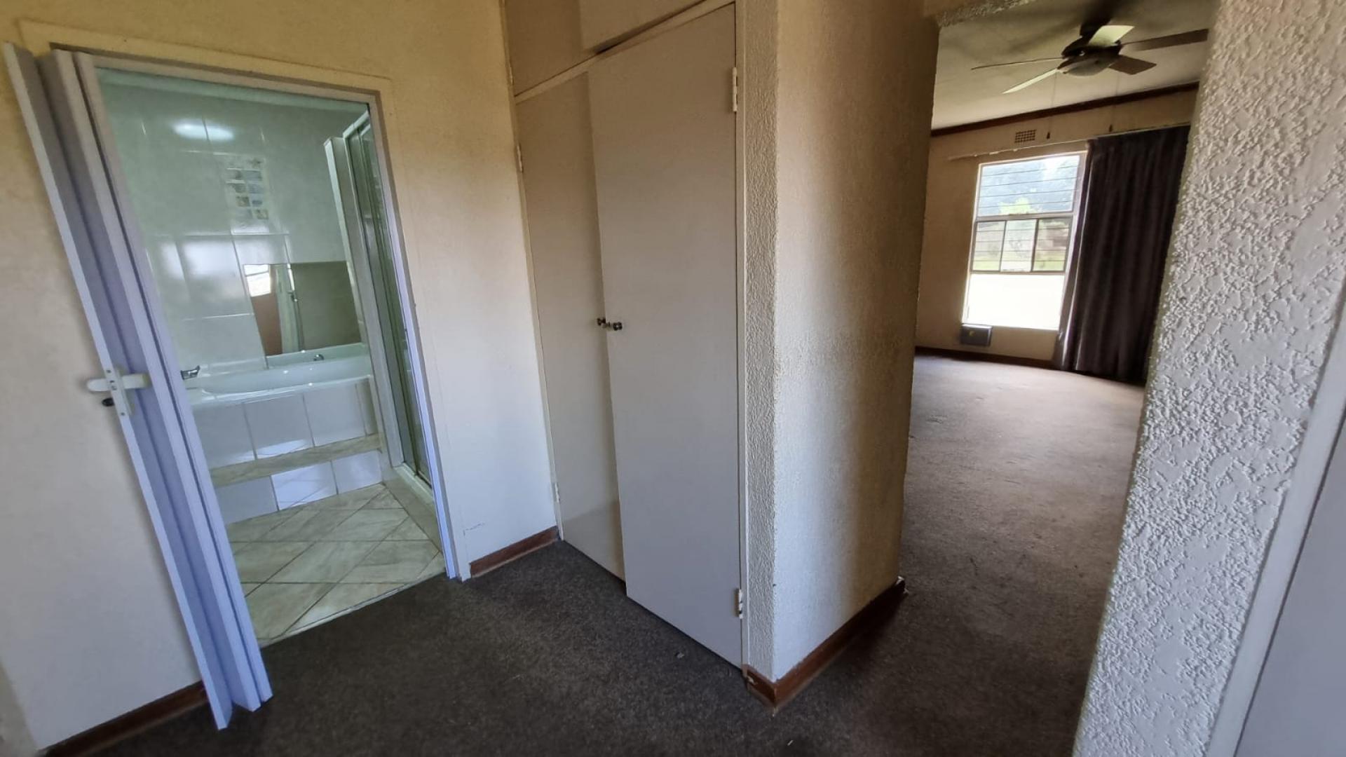 Main Bedroom of property in Delmas