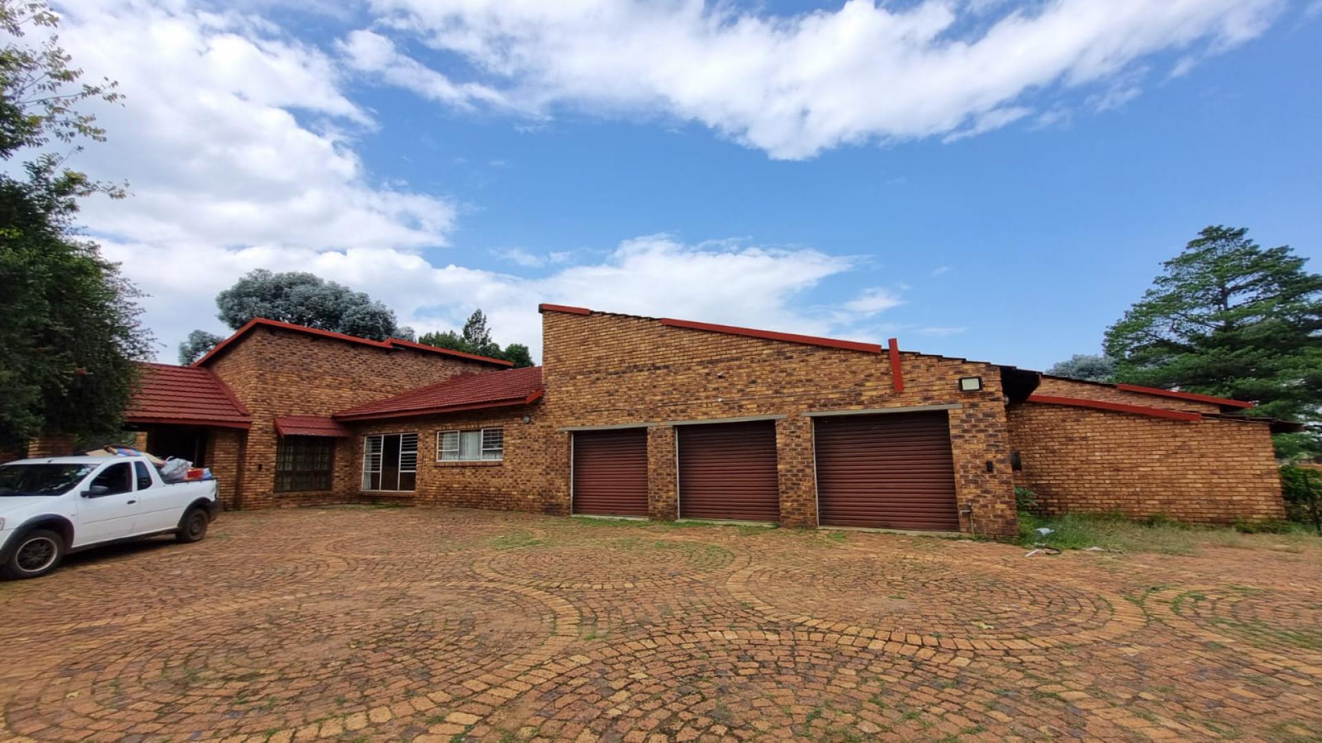Front View of property in Delmas