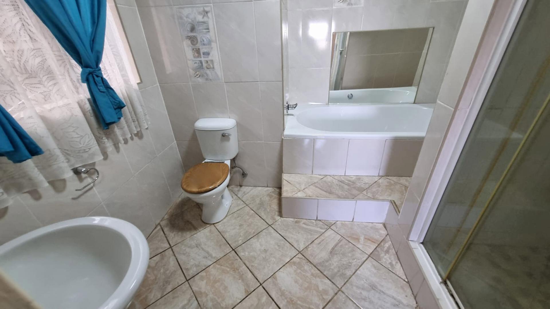 Main Bathroom of property in Delmas