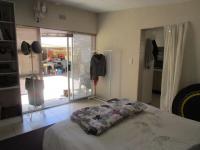 Bed Room 2 - 29 square meters of property in Lansdowne