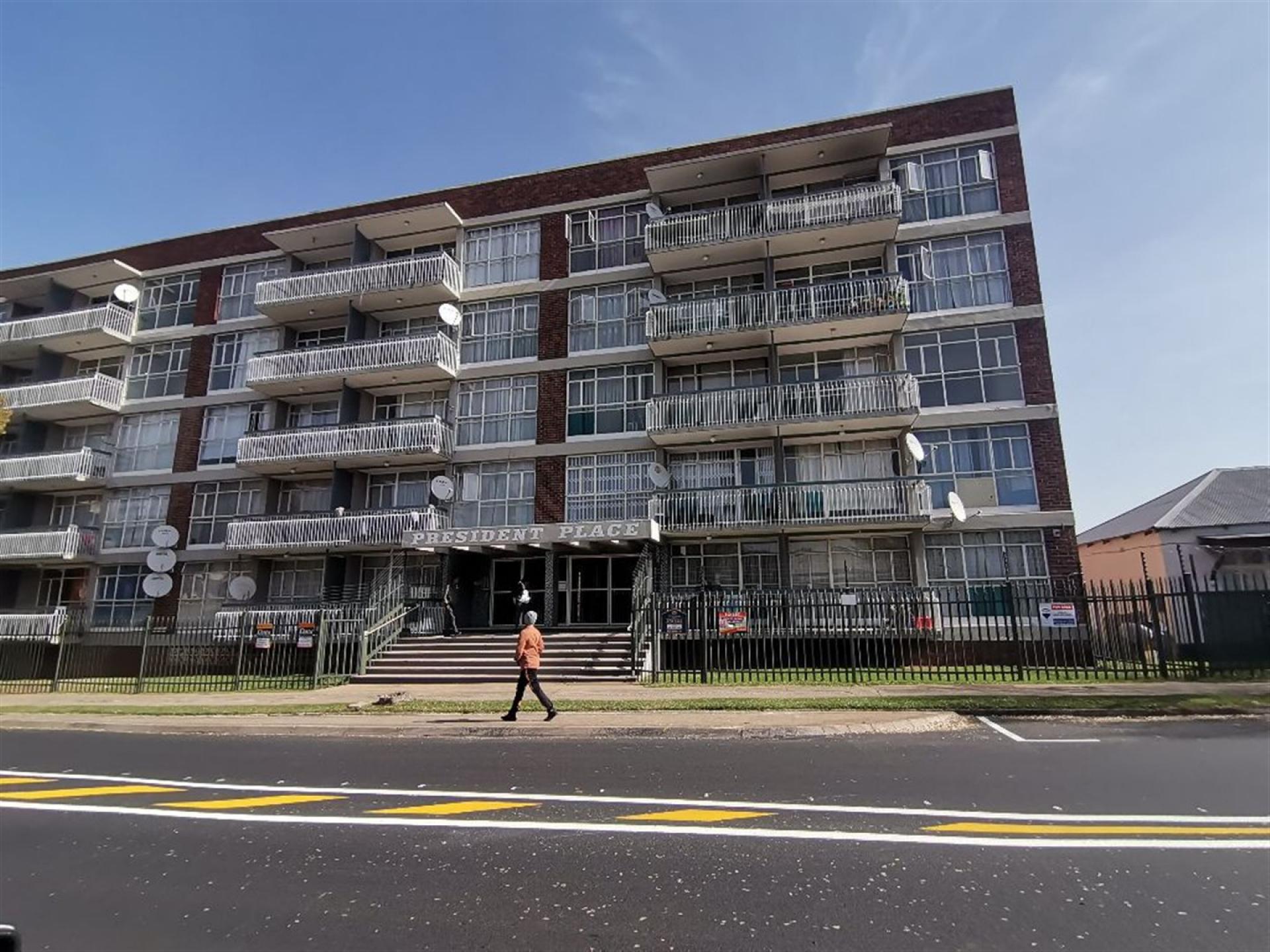 Front View of property in Alberton