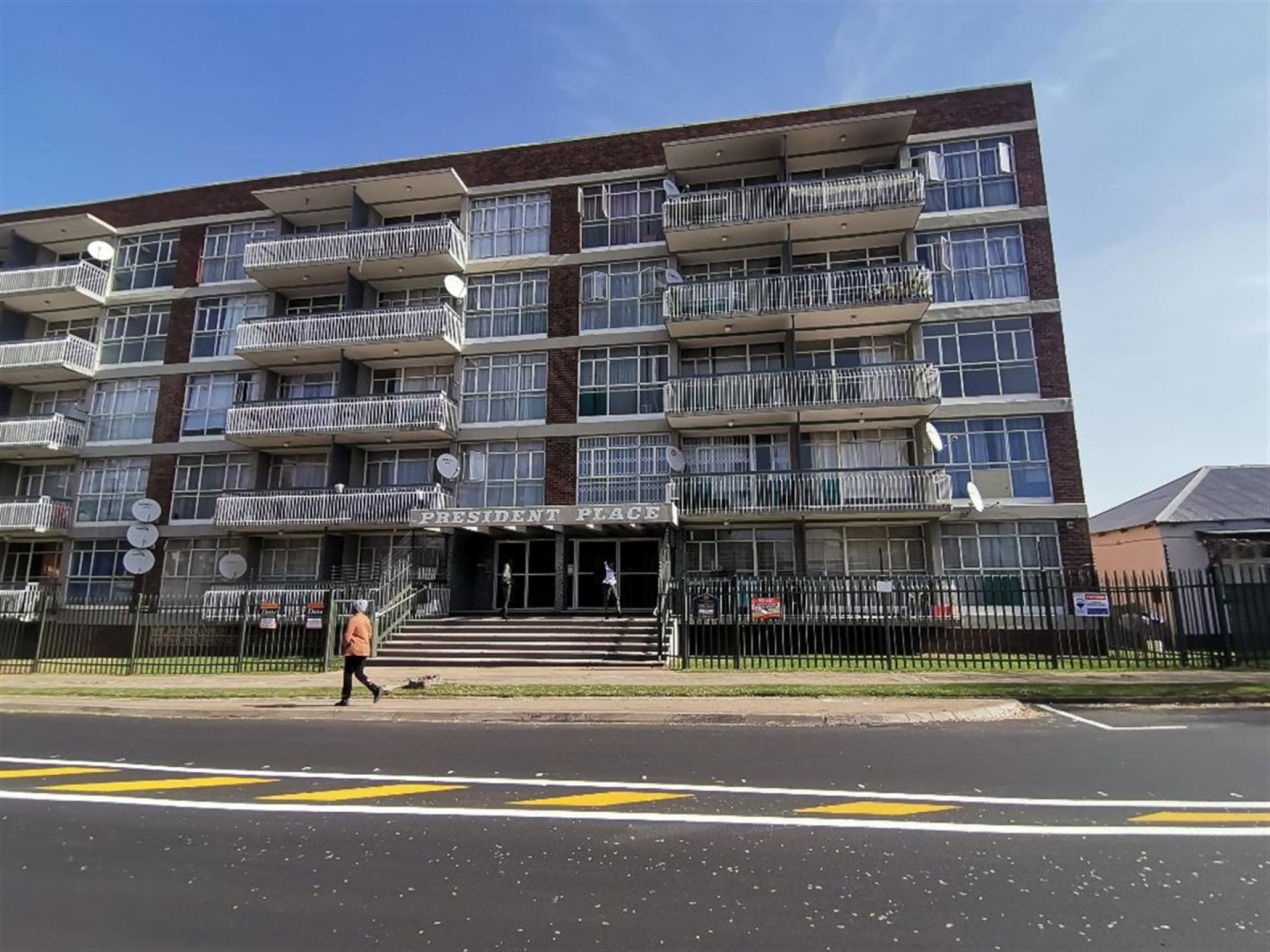 Front View of property in Alberton