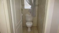 Bathroom 1 - 7 square meters of property in Riversdale