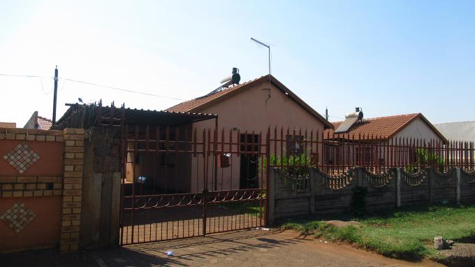 2 Bedroom House for Sale For Sale in Thokoza - Private Sale - MR414191