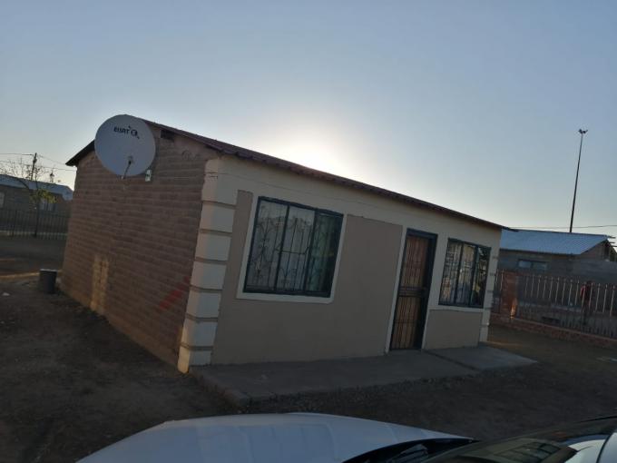 2 Bedroom House for Sale For Sale in Mangaung - MR414253