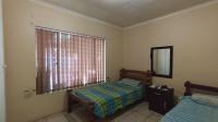 Bed Room 1 - 12 square meters of property in Suiderberg