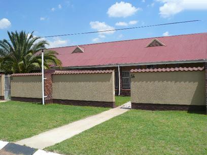 2 Bedroom Simplex for Sale For Sale in Germiston - Home Sell - MR41429