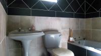 Bathroom 1 - 11 square meters of property in Whitney Gardens