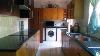 Kitchen - 41 square meters of property in Whitney Gardens