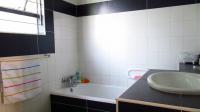 Bathroom 1 - 11 square meters of property in Whitney Gardens