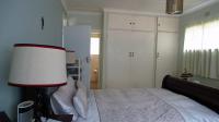 Main Bedroom - 27 square meters of property in Whitney Gardens
